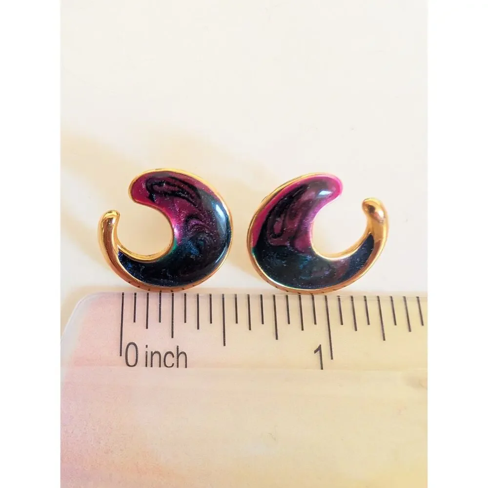 Vintage Avon Gold Tone Swirled Pink Enamel Retro 80s Swoop Post Earrings